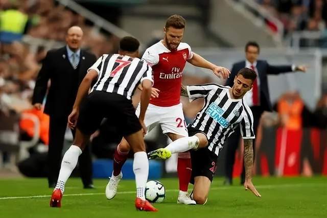 广厦队公告：赵岩昊肋骨骨折 预计将休战4-6周