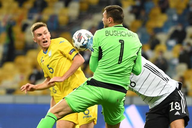 文班23+12马刺大胜开拓者 骑士终结雄鹿3连胜